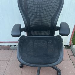 Herman Miller Aeron Chair Size C