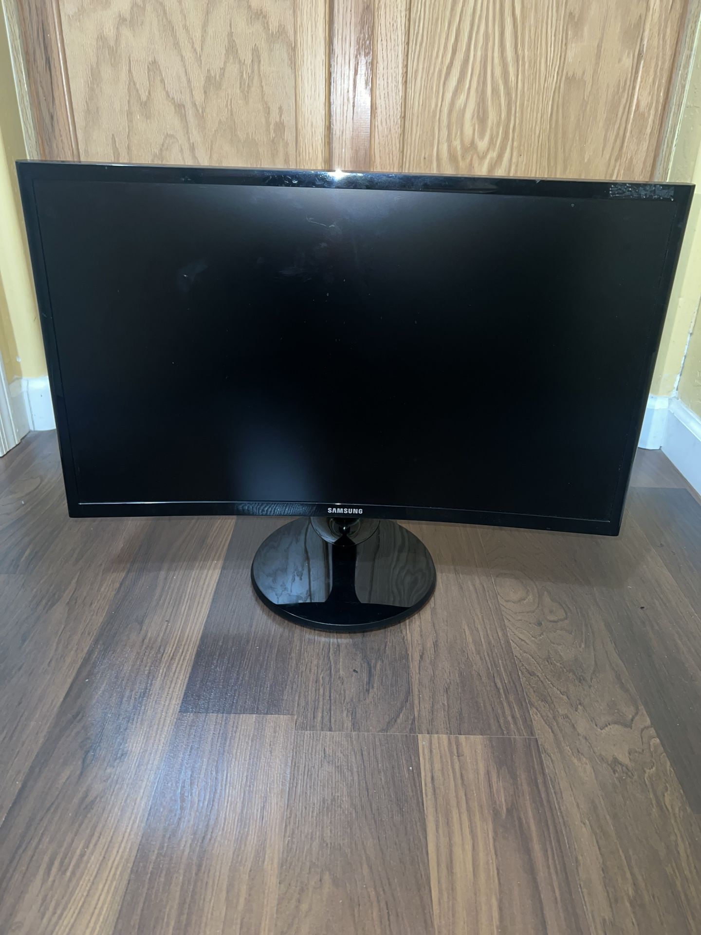 Samsung 27in Curved Monitor
