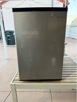 Arctic King Mini Fridge - Used