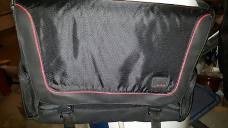 New BELKIN 16" Laptop shoulder bag
