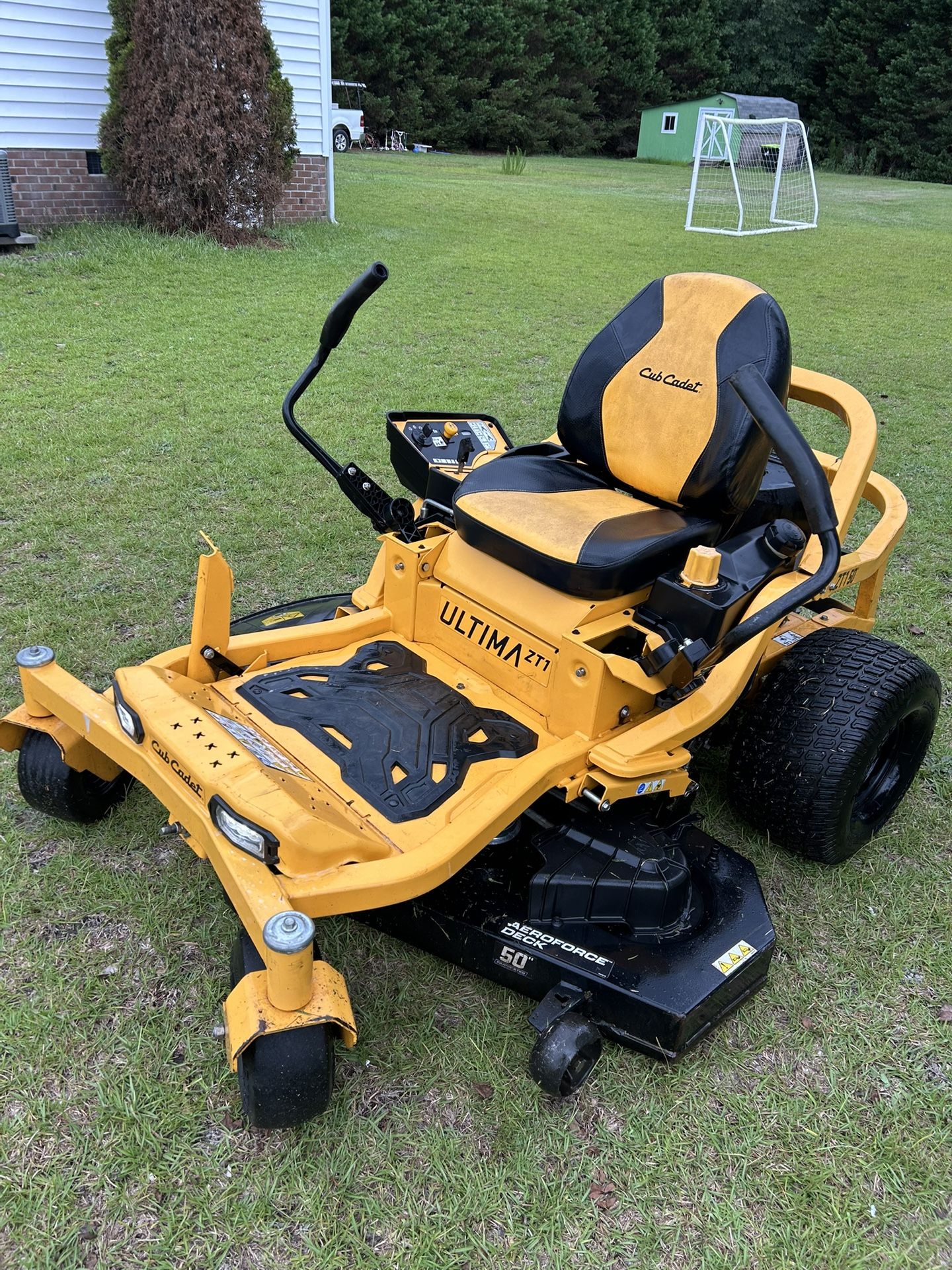 Cub Cadet Ultima ZT1 Zero Turns 