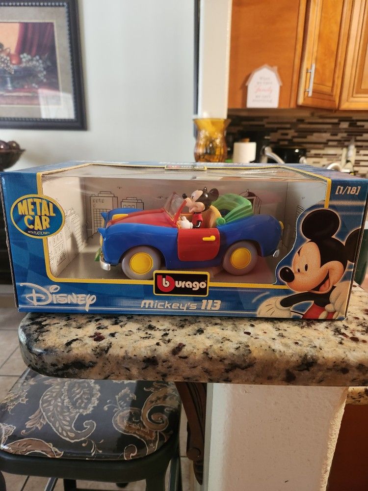 Mickeys 113 Metal Car [1/18]