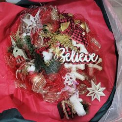 Christmas Wreath - Needs Fixing