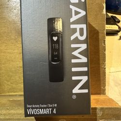Garmin VivoSmart 4 Activity Tracker - Black with Midnight, Size S/M