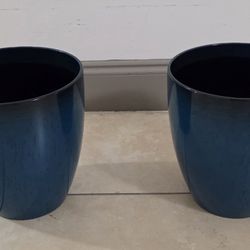 *** NEW LOW PRICE *** PAIR of 11" (Tall) Blue Resin Planters @ Lasting Creations