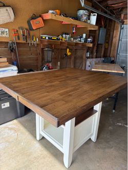 Heavy Solid Wood Expandable Dining Table – Mechanical Butterfly Leaf – Storage Base