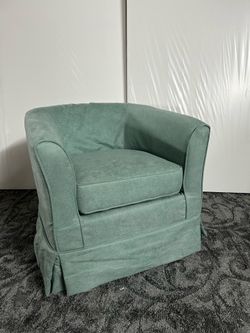 Green Barrel Accent Chair / Upholstered Swivel Style Chair