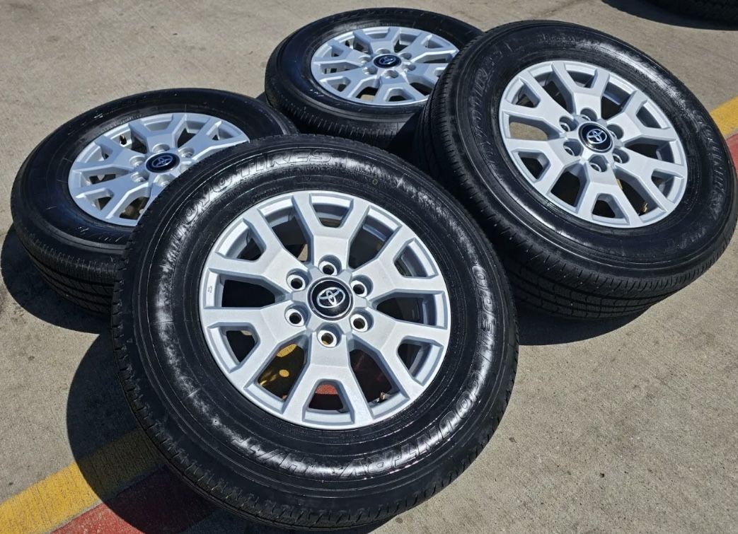 New 17" Toyota Tacoma 4Runner TRD Silver OEM wheels rims Toyo 245/70/17 Hablo Espanol