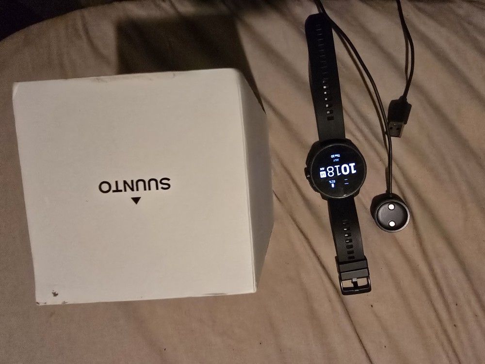 Suunto Race