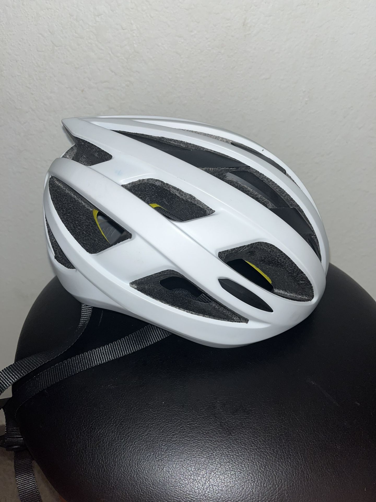 White Large Bike Helmet 