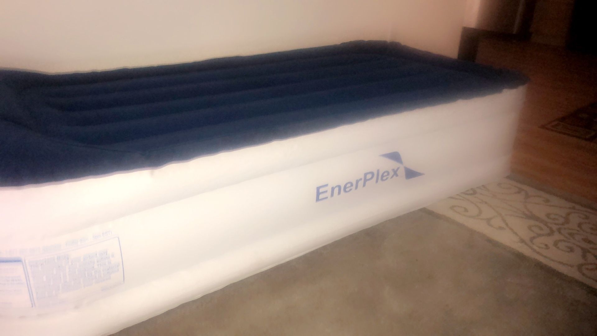 Twin air bed