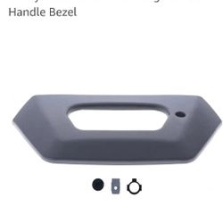 Chevy Avalanche 02-06 Tailgate Door Handle Bezel

