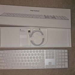 Apple Magic Keyboard with Numeric Keypad