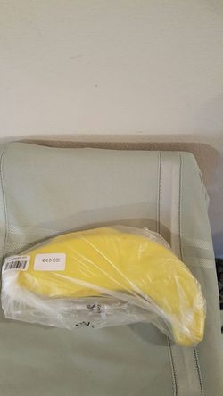 Tupperware Banana Holder Carrier Yellow Plastic