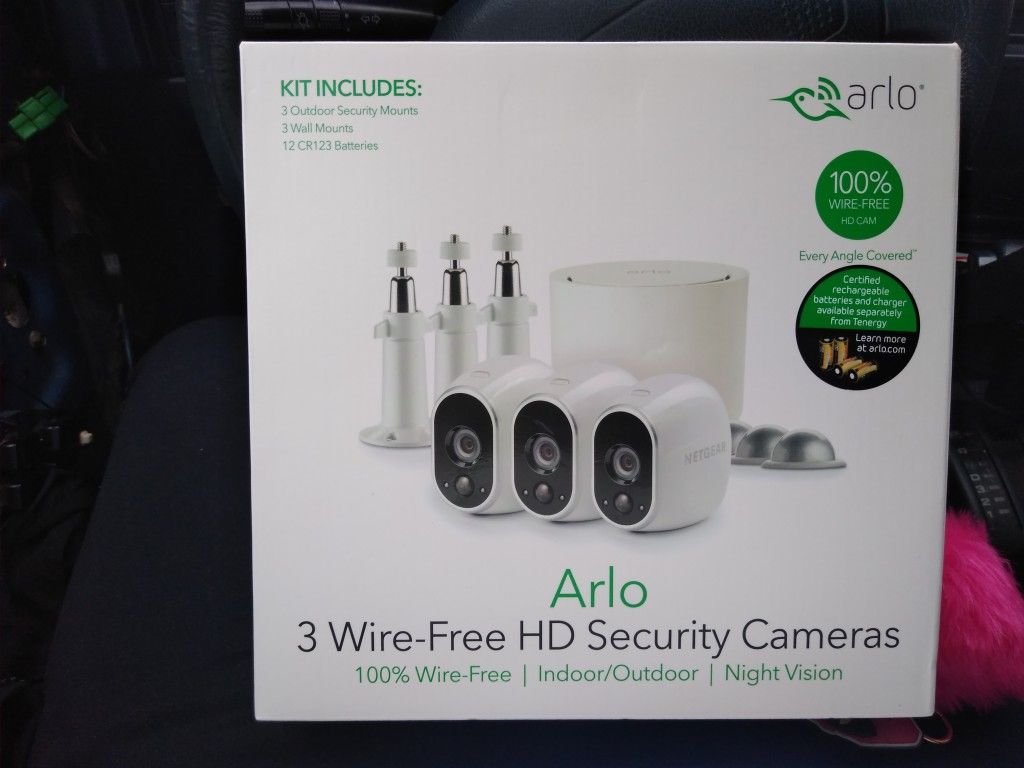 Arlo security cameras 3 pk