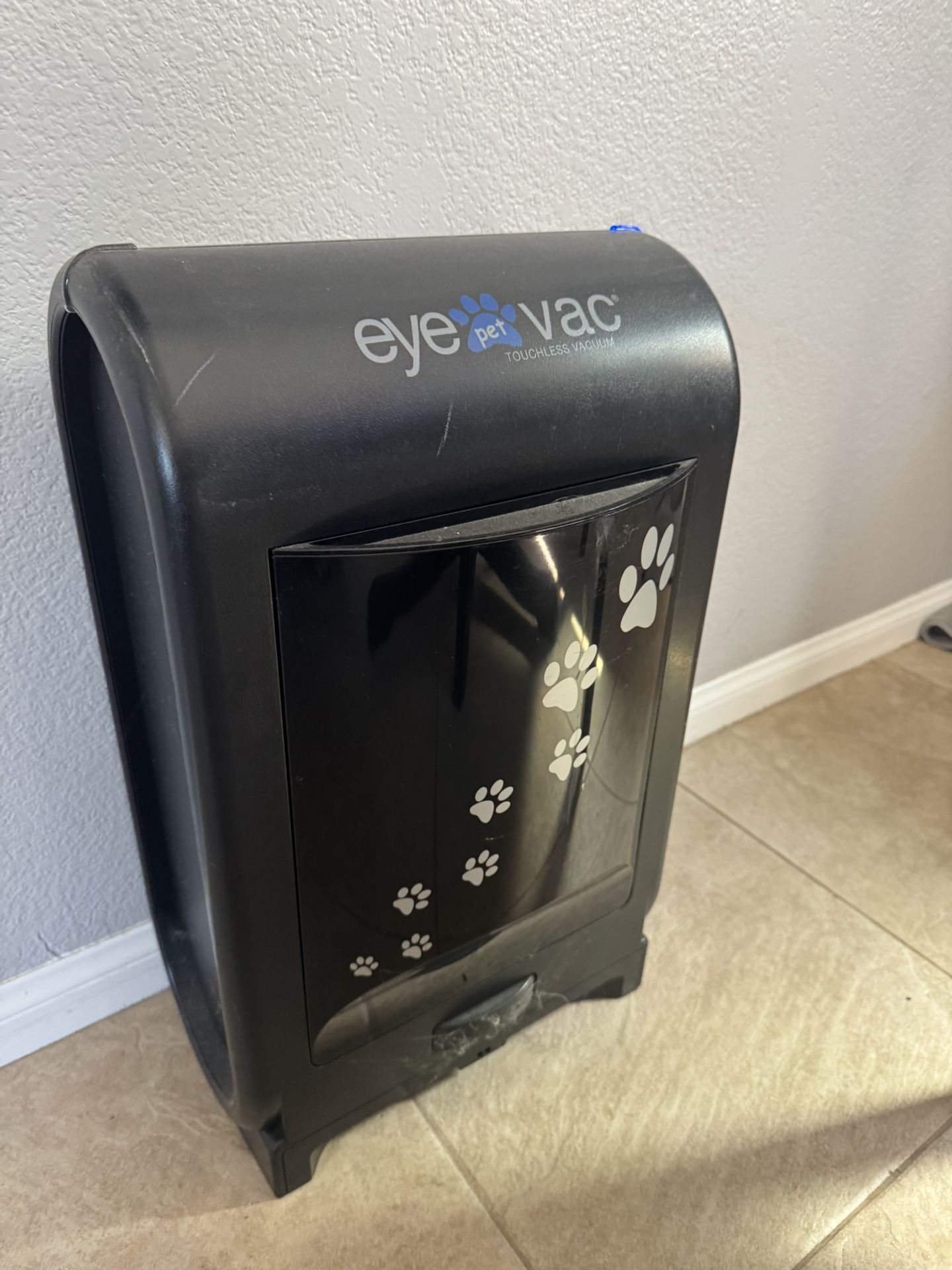Eye Pet Vac