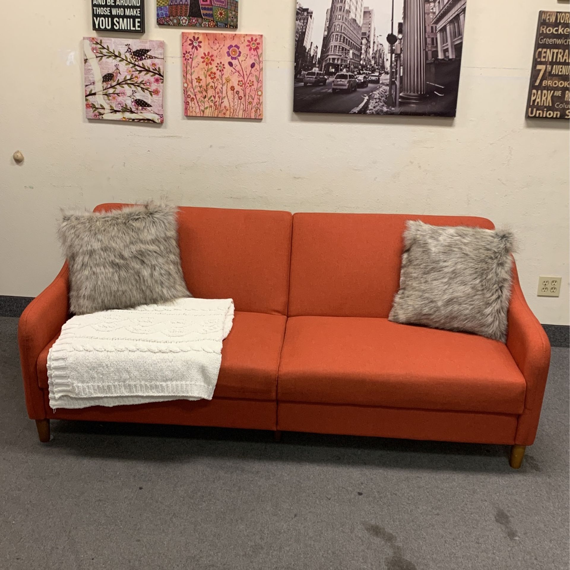 Futon Sofa Couch (10 Delivery) for Sale in Las Vegas, NV OfferUp