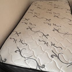 bed base and mattress, Colchon Y Base De Cama