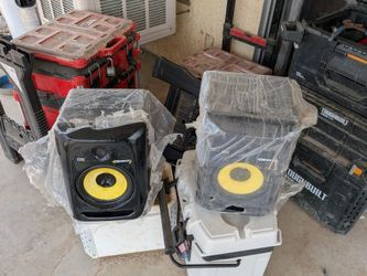KRK rokit 8