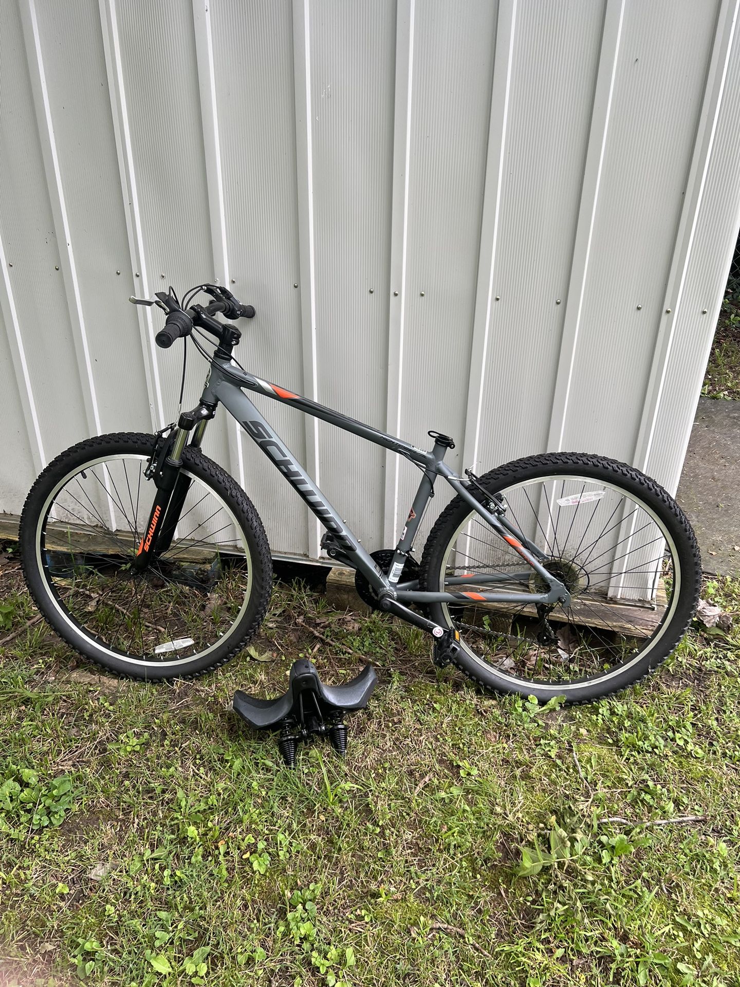Schwinn High Timber Mountain Bike 27.5