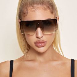 Flat Top Fashion Glasses With Case 