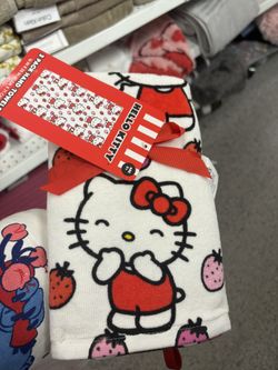 Hello Kitty Strawberry Hand Towels 🍓