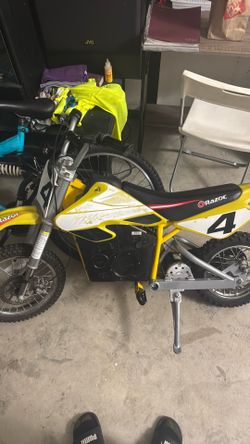 Razor MX650 Dirt Rocket Electric Ride-On Motocross Bike Yellow/Black