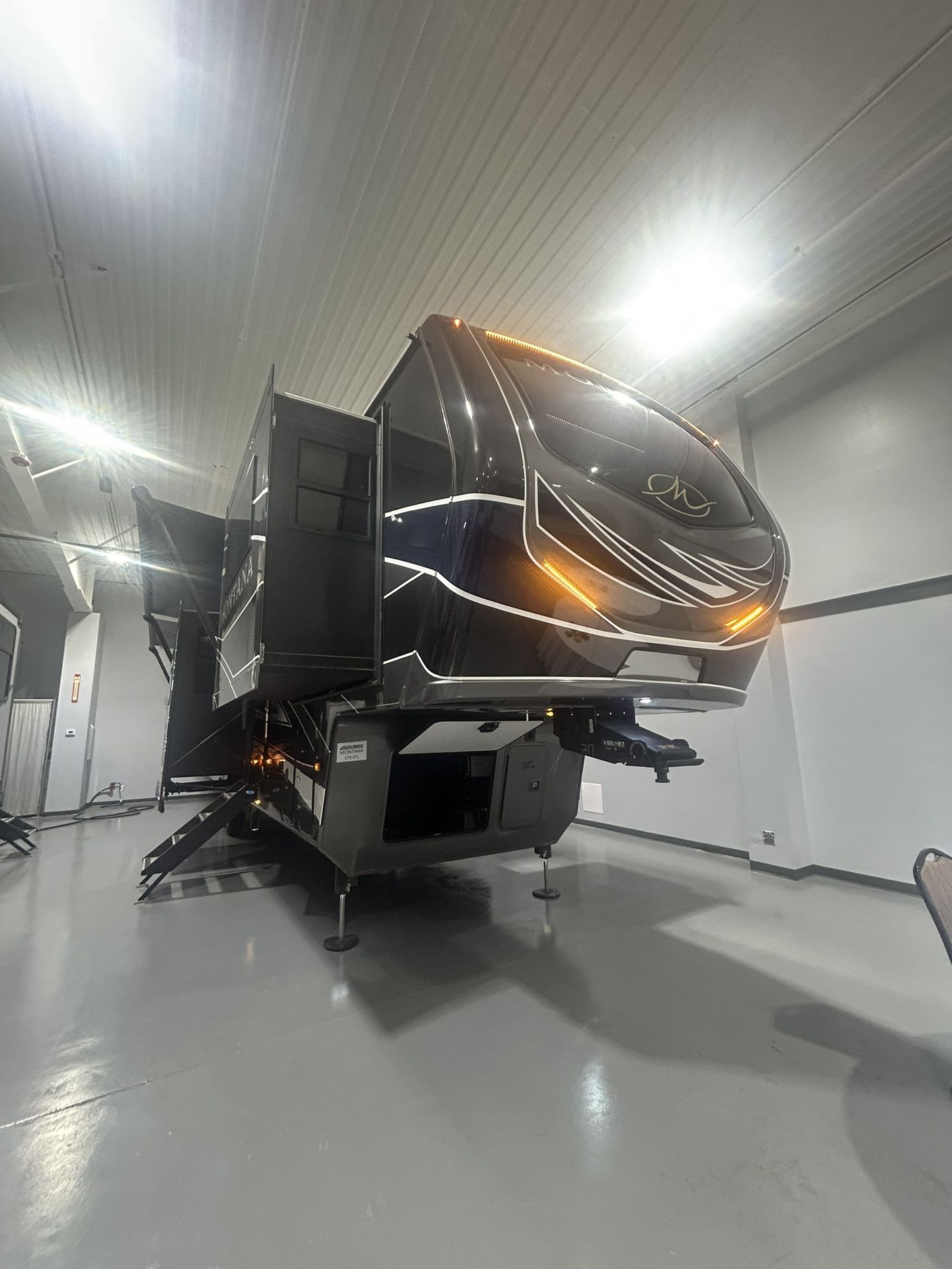 2025 Keystone Montana 3761FL