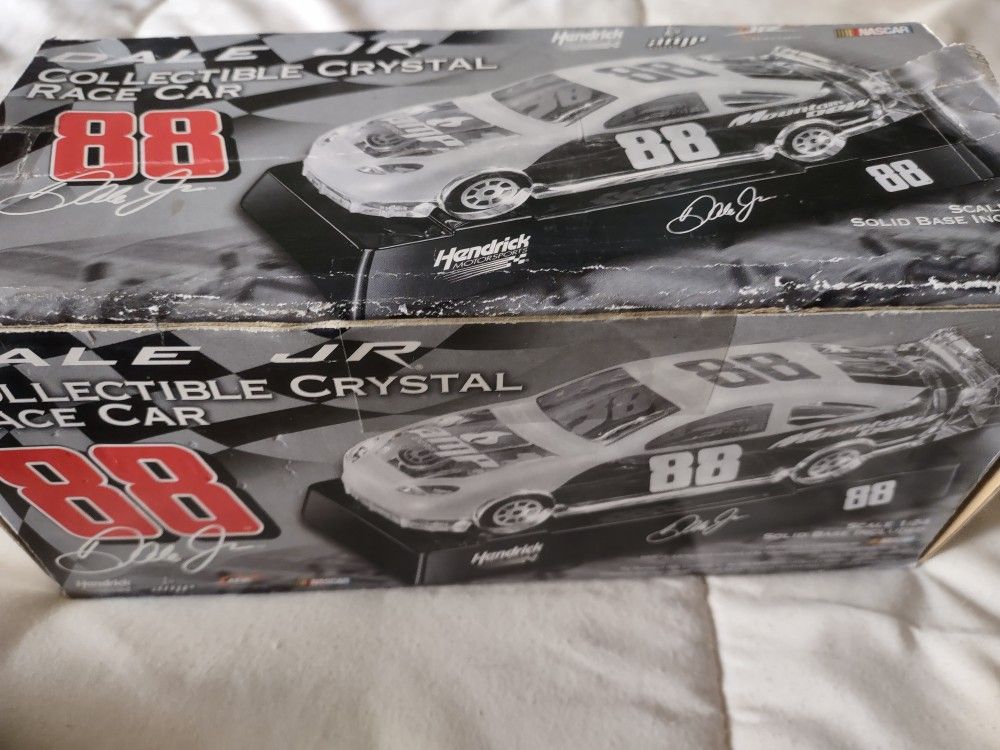 Crystal Dale Jr Collectible