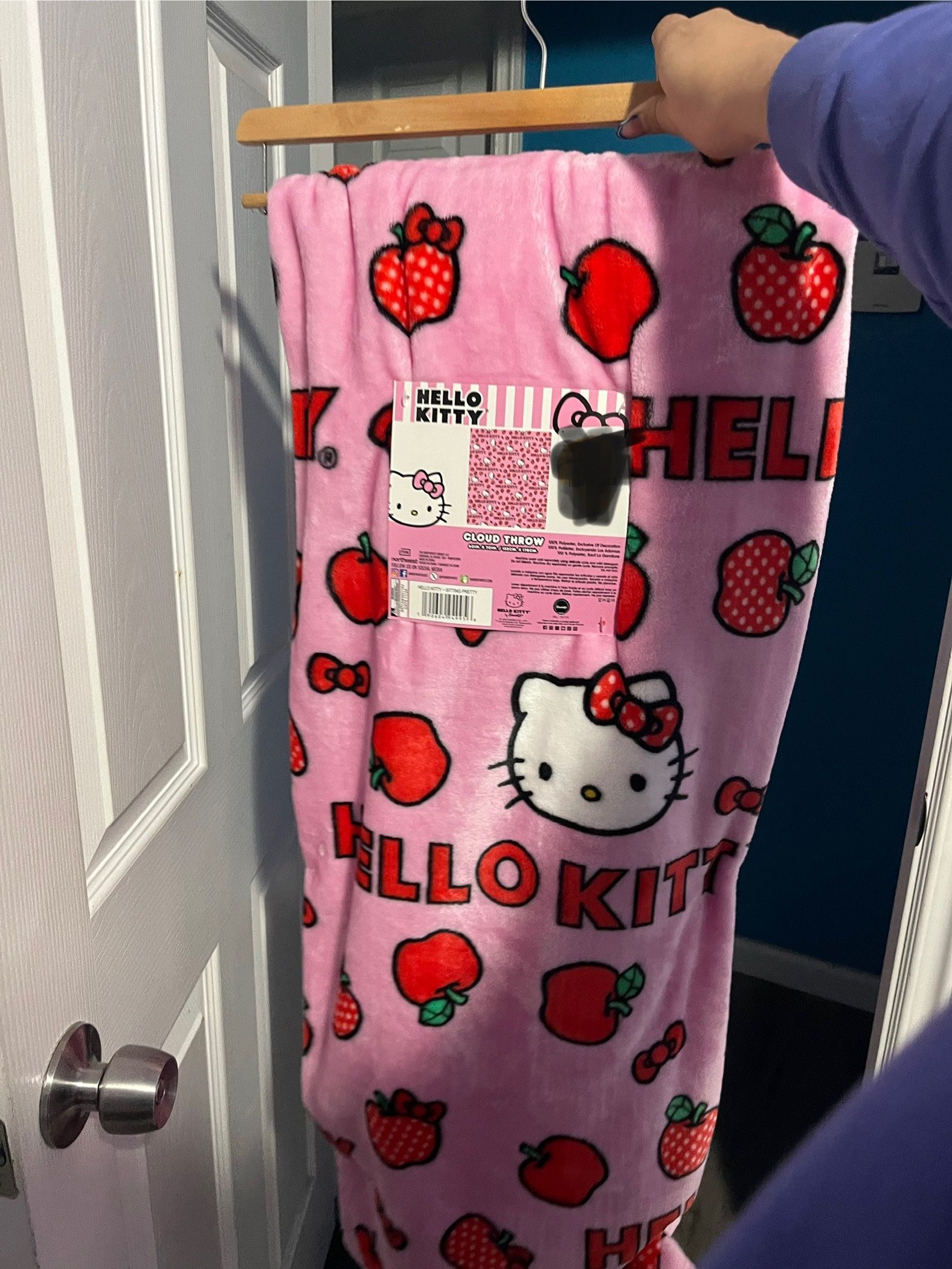 Hello Kitty Blanket