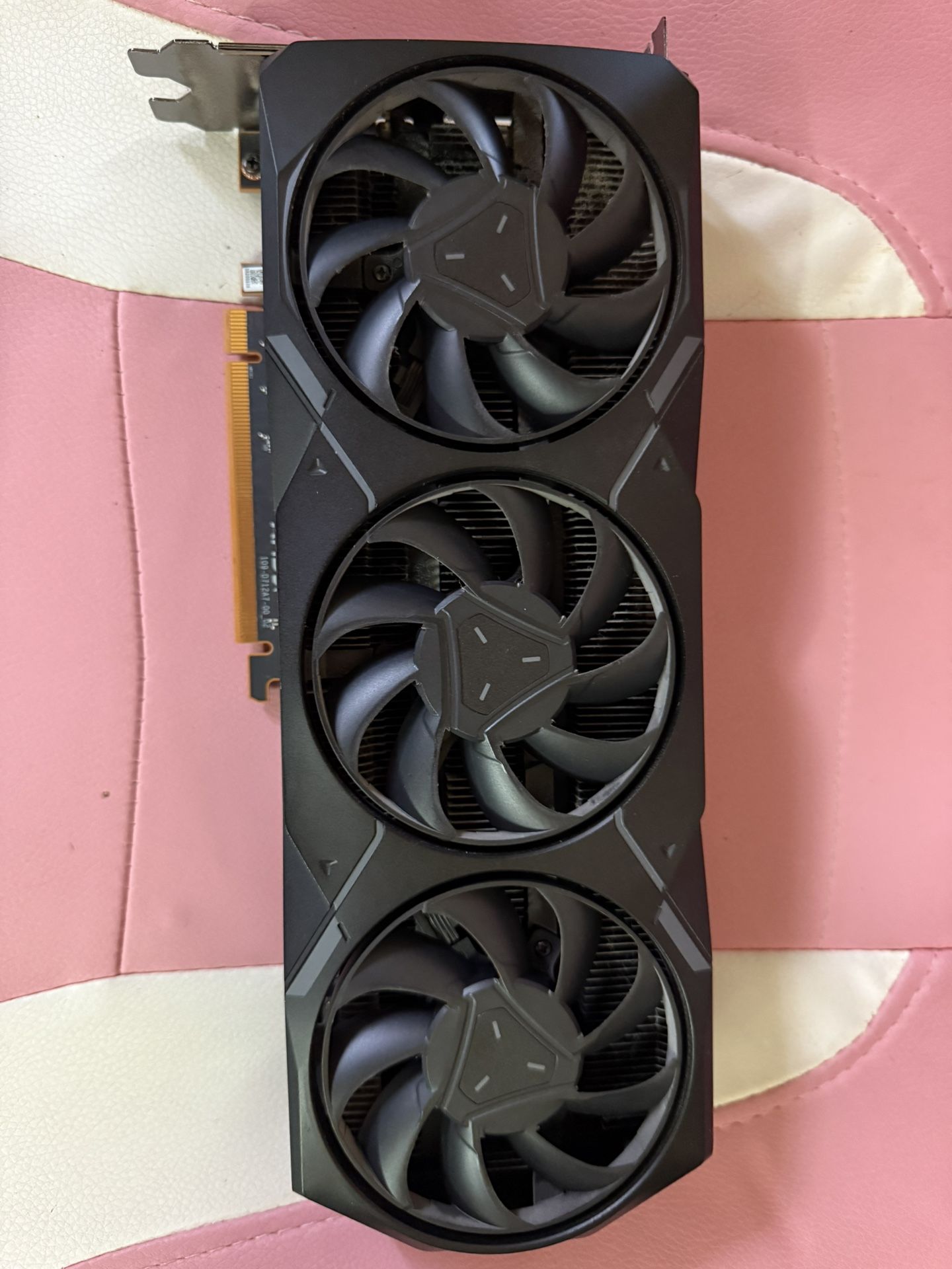 AMD Radeon RX 7900 GRE 16 GB