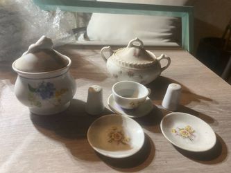 Vintage Floral Ceramic Tableware Collection