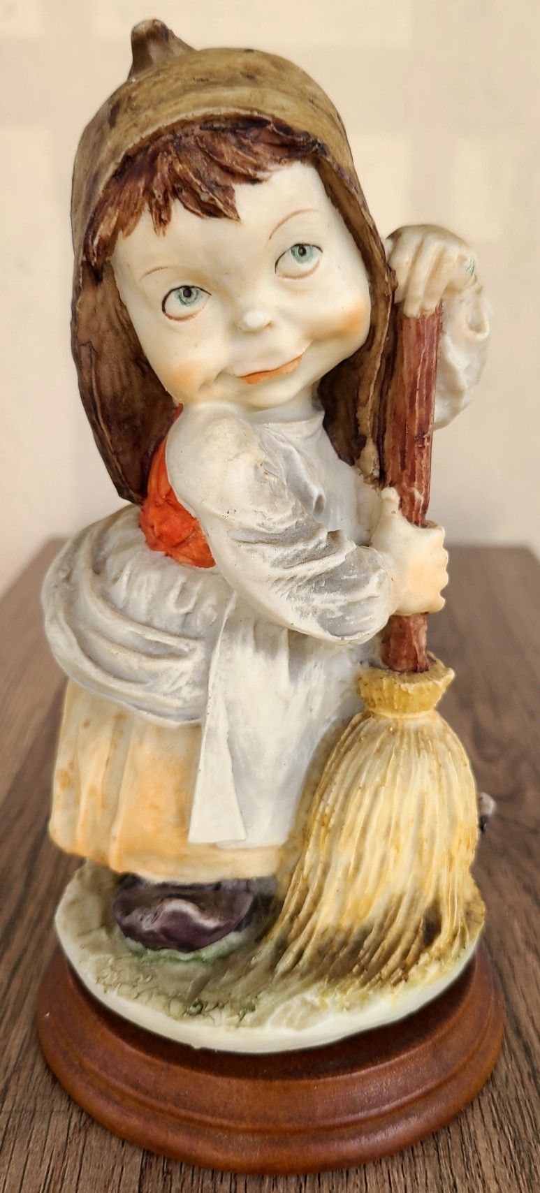 Vintage Giuseppe Armani Girl with Broom Sweeping Figurine in Wooden Carved Base