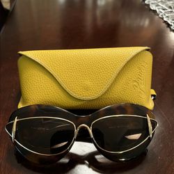 Authentic Loewe women’s sunglasses in excellent condition with original case 