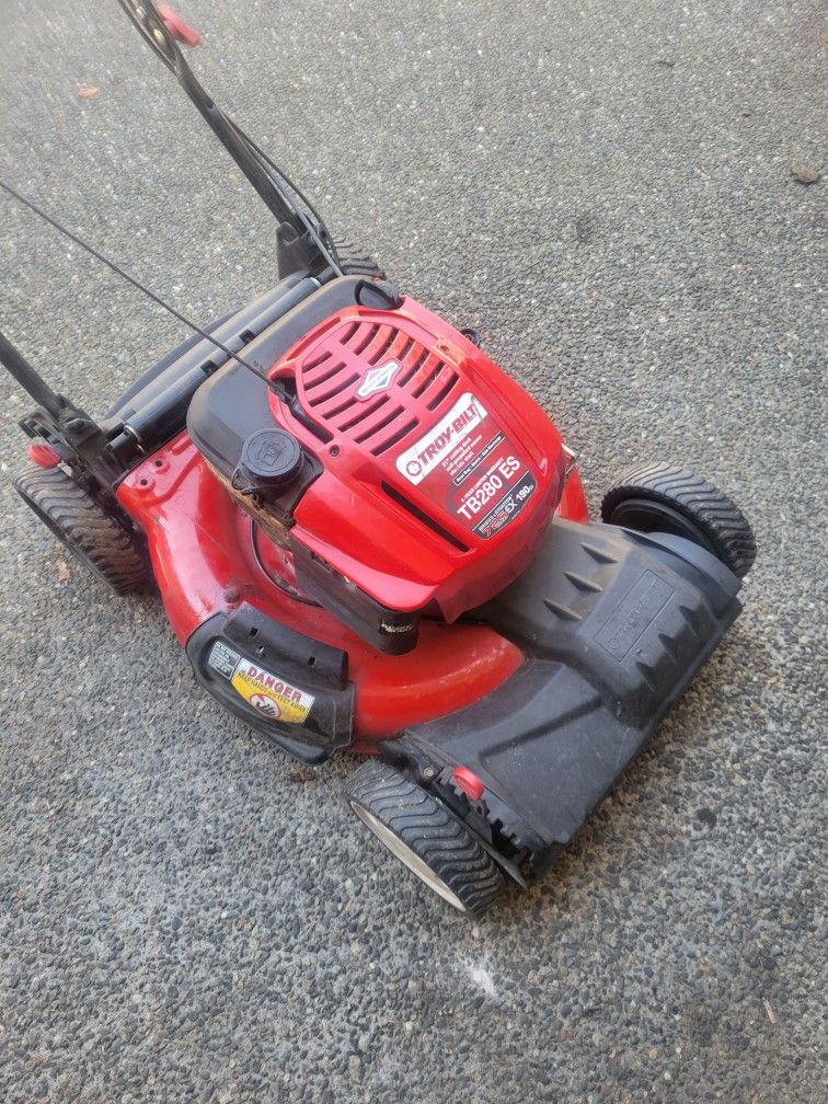Very Clean Troy-Bilt TB280 FWD Self Propelled Lawn Mower 