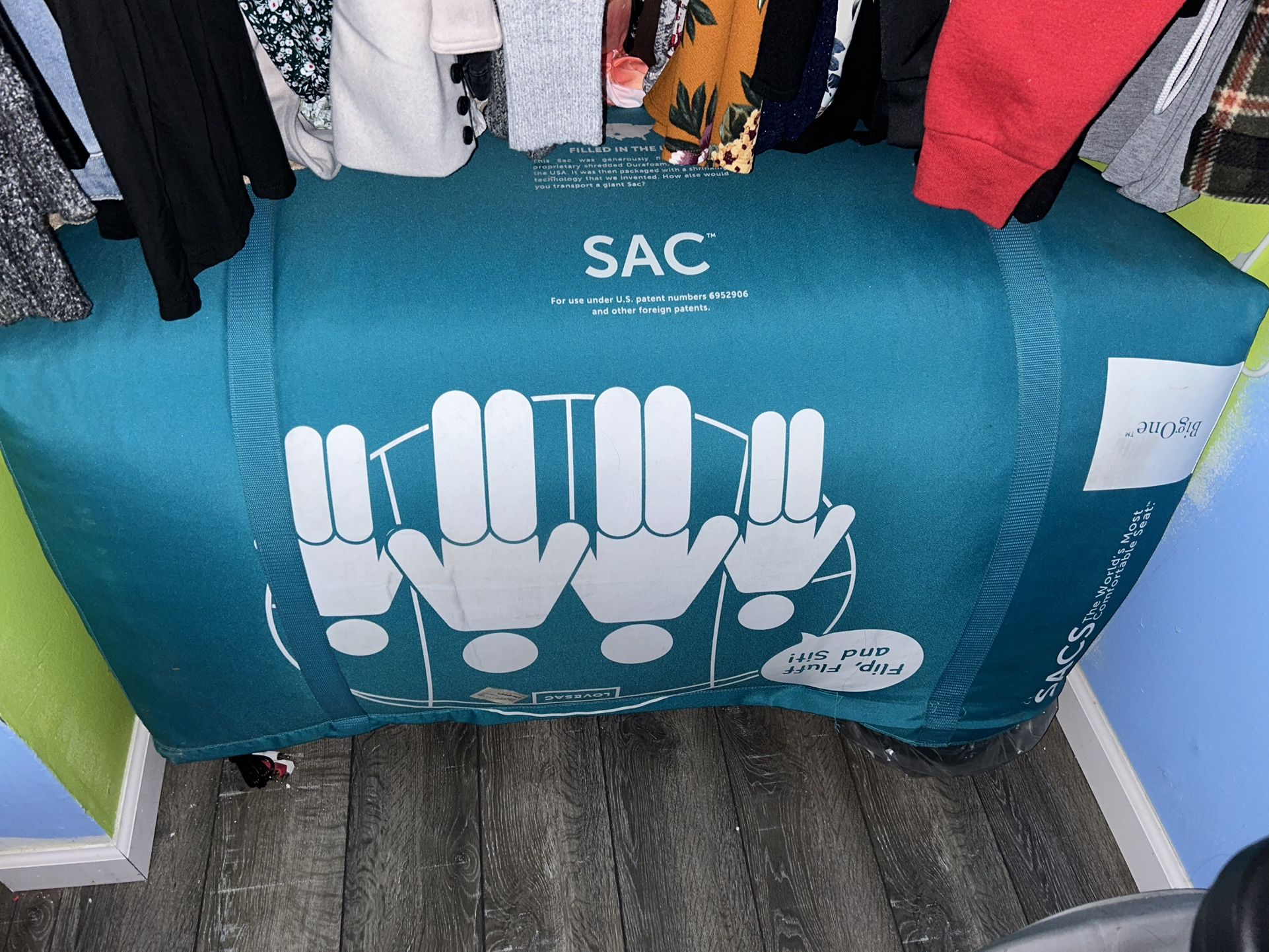 Brand new Love sac - The Big one- Never Opened