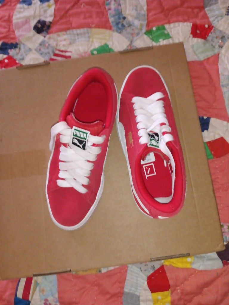 Puma Suede Red Sneakers Like New