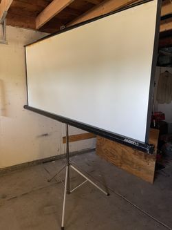 Da-Lite 36474 Picture King Portable Tripod Front Projection Screen (52 x 92”)