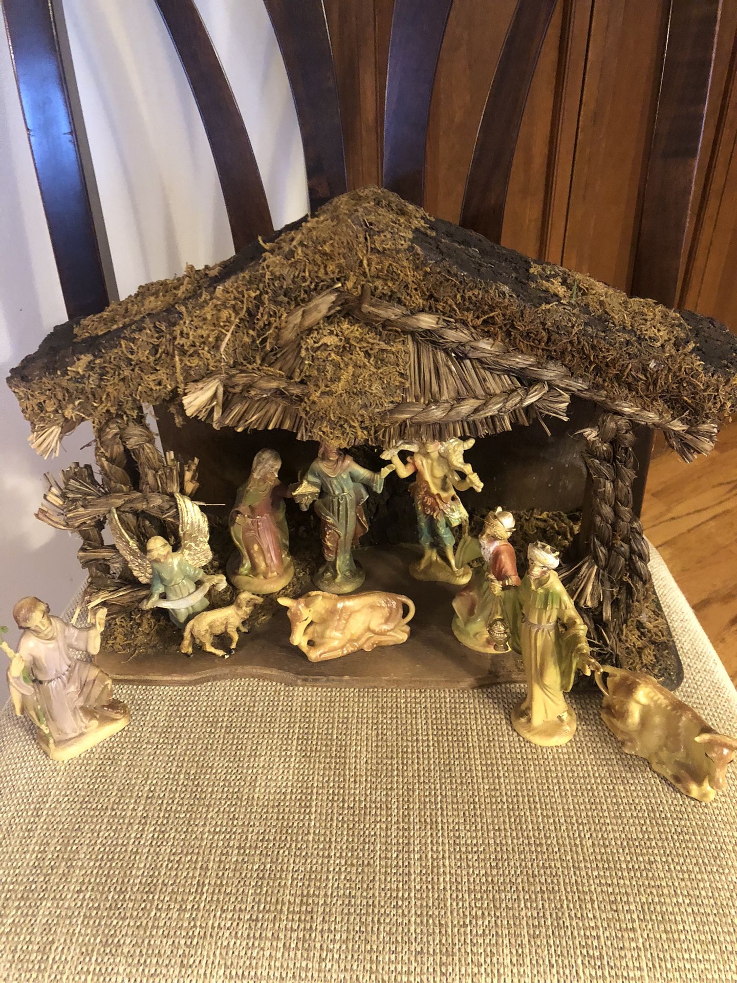 Christmas Manger 12 Pcs.