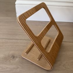 Solid Wood Remote Control Holder – Minimalist Organizer for Living Room Coffee Table or Office Desk