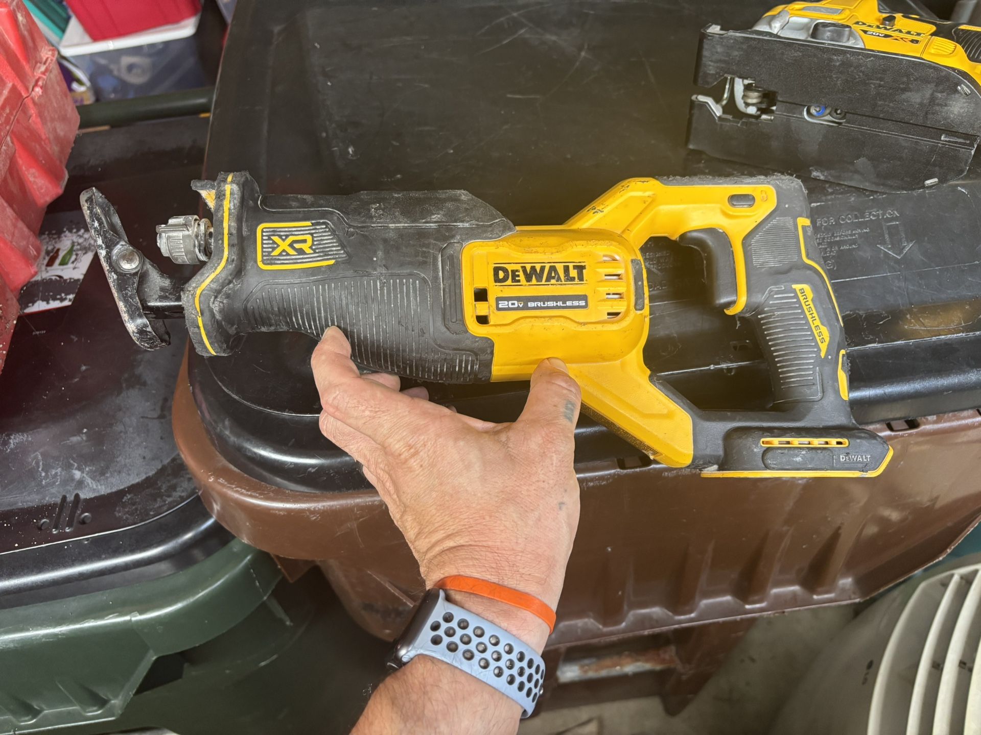 DeWalt 20V XR Brushless Reciprocating Saw – Great Shape