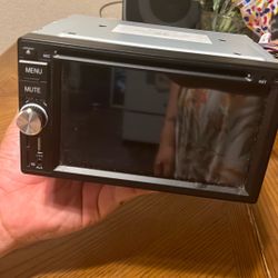 Touch scream car stereo