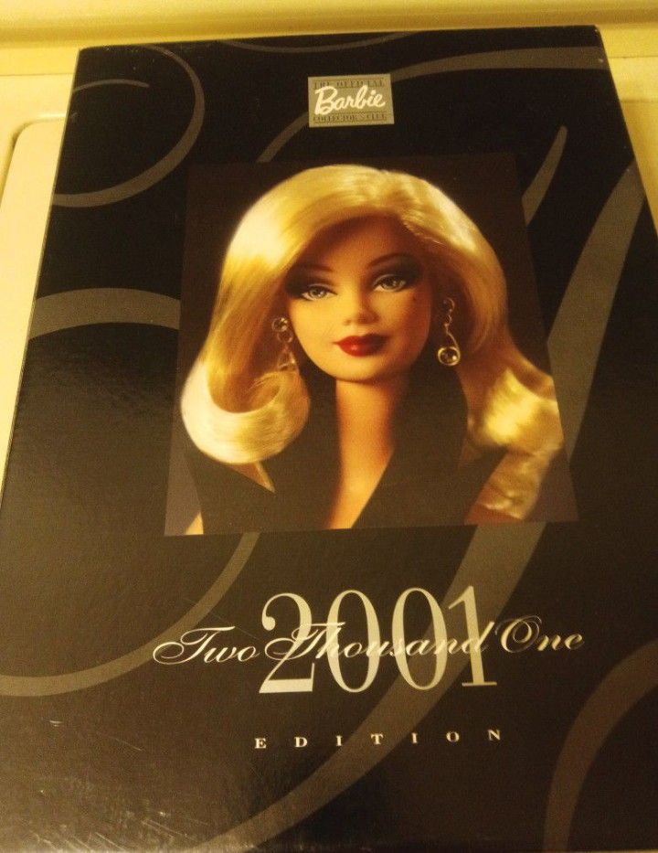 Vintage 2001 Barbie Collectibles Club Number 29 684 / Included 28797 Spotted On The Scene Outfit. MIP . Will Separate.