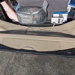 Lexus RX Retractable Privacy Cover