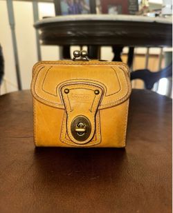 COACH LEGACY WALLET VINTAGE