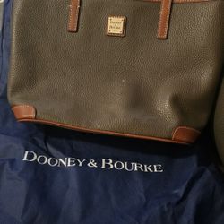 Dooney & Bourke Bag