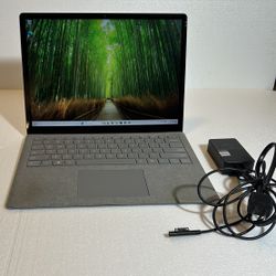 Microsoft Surface laptop 2 model 1796-i5  Touchscreen