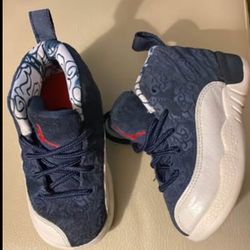 USED Nike Air Jordan Retro 12 International Flight Kids Size 7C