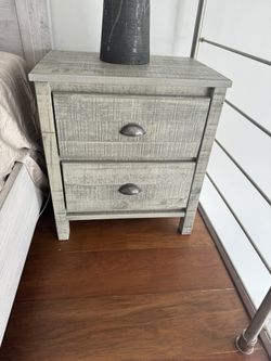 2 Altamirano Solid Wooden Nightstands Grey - Set Of Two