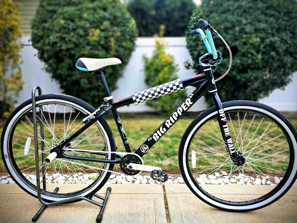 SE Big Ripper Vans Edition 29" (custom white decals and black and white checkerboard pad)